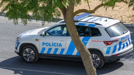 Jovem é detido em Coimbra após agredir outro com faca