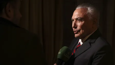 Michel Temer considera intervenção militar no combate ao crime no Rio de Janeiro