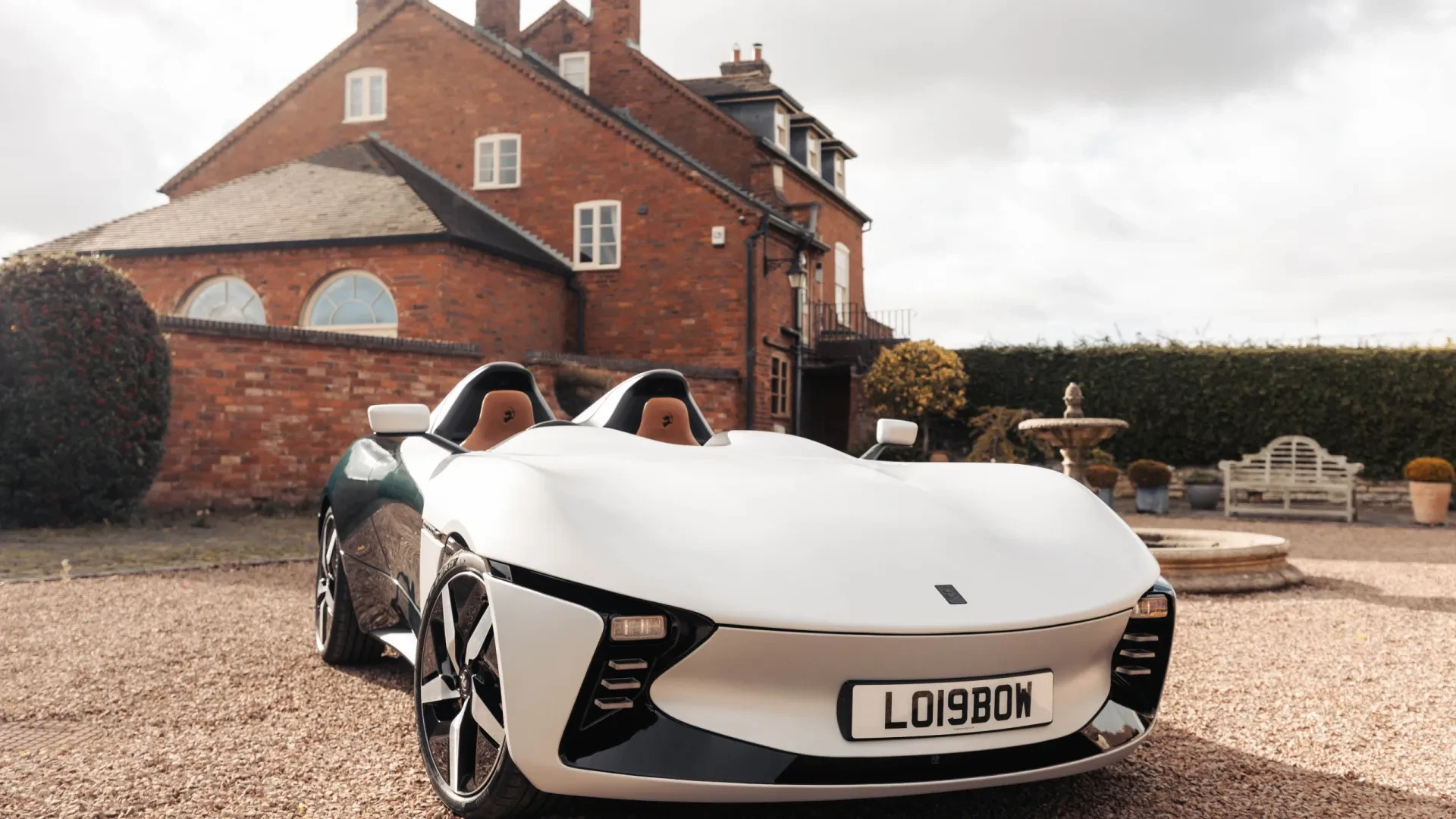 O Longbow Speedster revoluciona o conceito de carros elétricos leves