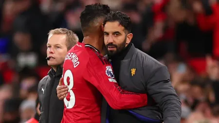 Ruben Amorim analisa mercado de janeiro e inspira jogadores com a trajetória de Casemiro