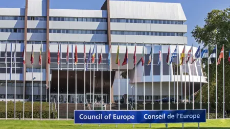 Conselho da Europa avança com tribunal especial para responsabilizar agressões na Ucrânia