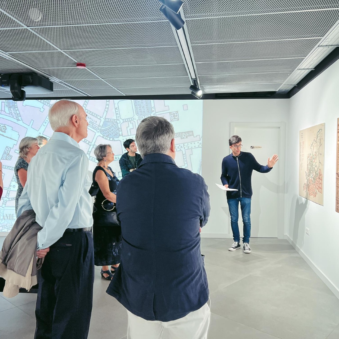 Visita urbana a Alcoy, enmarcada en la Fira Modernista. Galería de imágenes