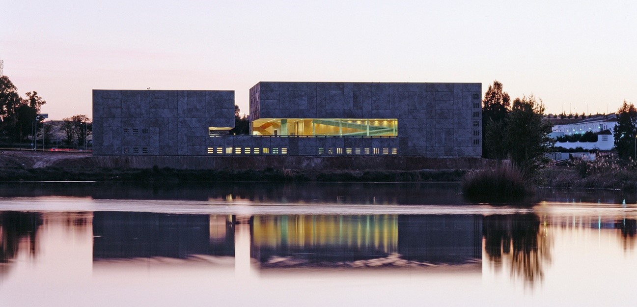 Palacio de Congresos y Exposiciones de Mérida. 